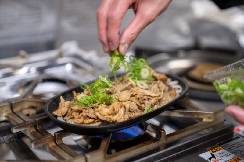 masaは“揚げ”と“焼き”
二つの熱で勝負する。